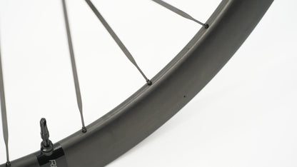 SCOM RACE Tubeless Ready -pyöräpari (Center Lock)