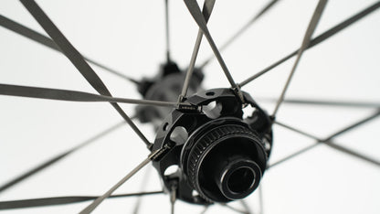 SCOM RACE Tubeless Ready -pyöräpari (Center Lock)