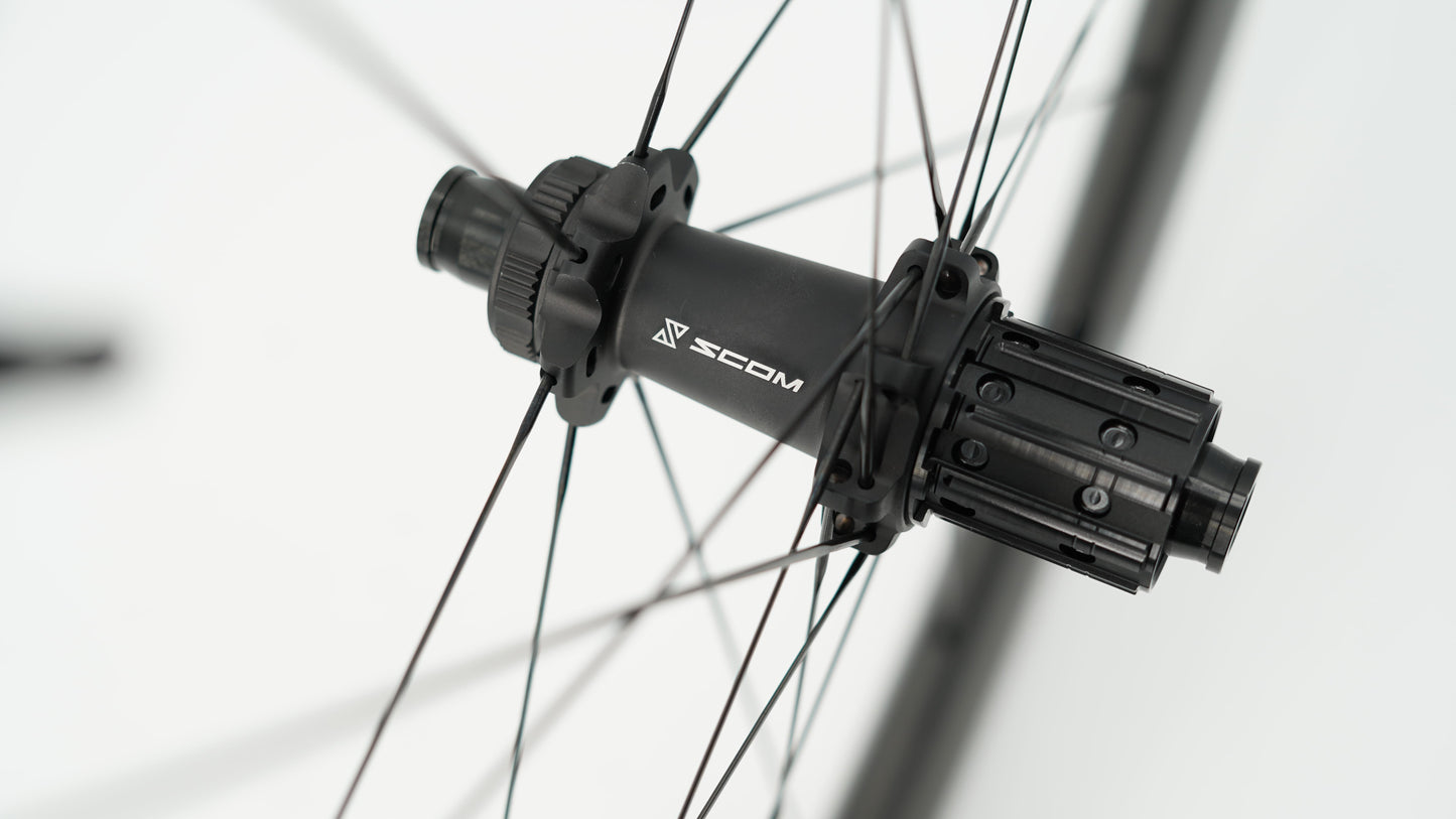 Coppia di Ruote SCOM EVO 50 Tubeless Ready (Center Lock)