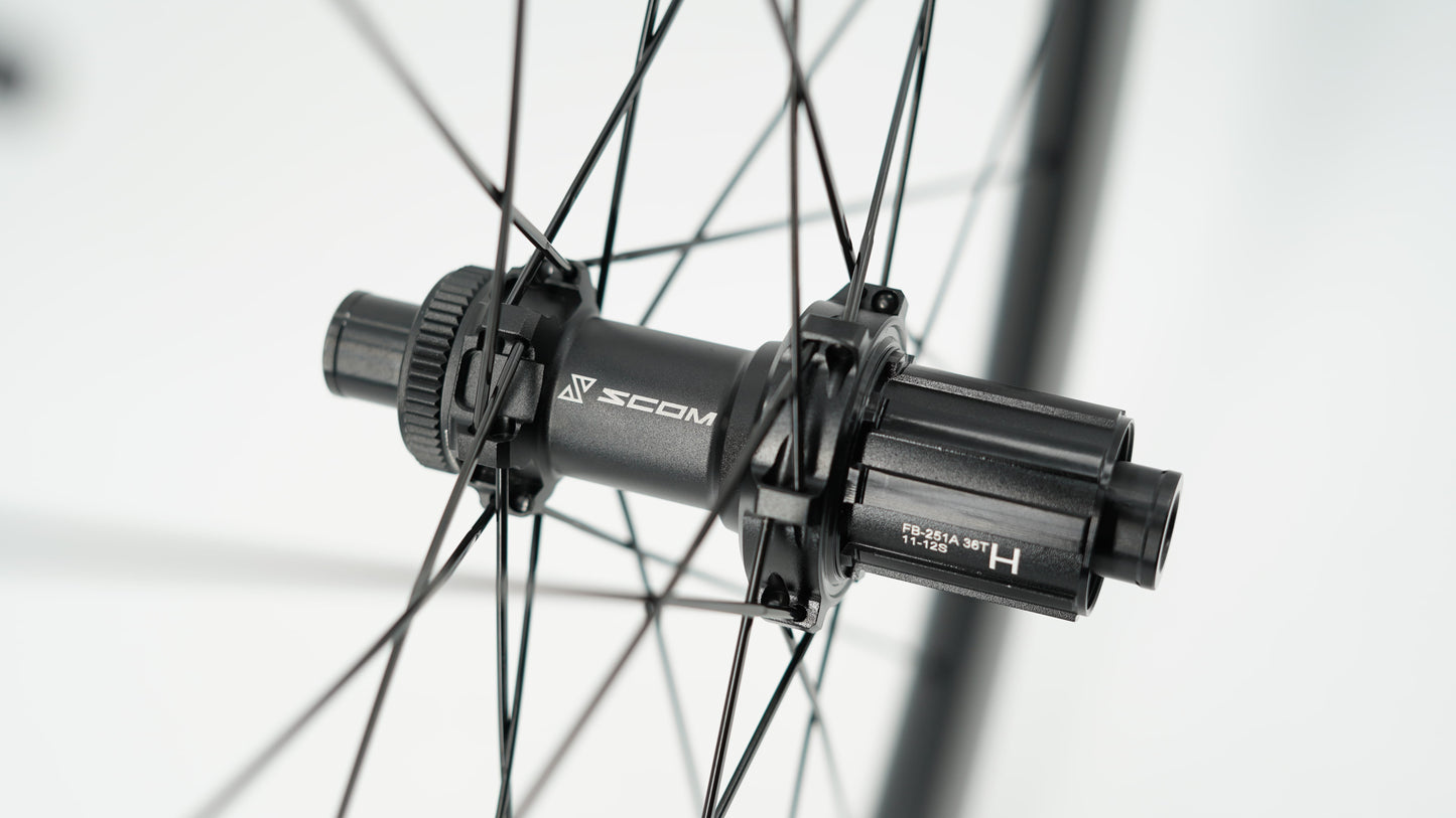 Paire de Roues SCOM CORSA 45 Tubeless Ready (Center Lock)