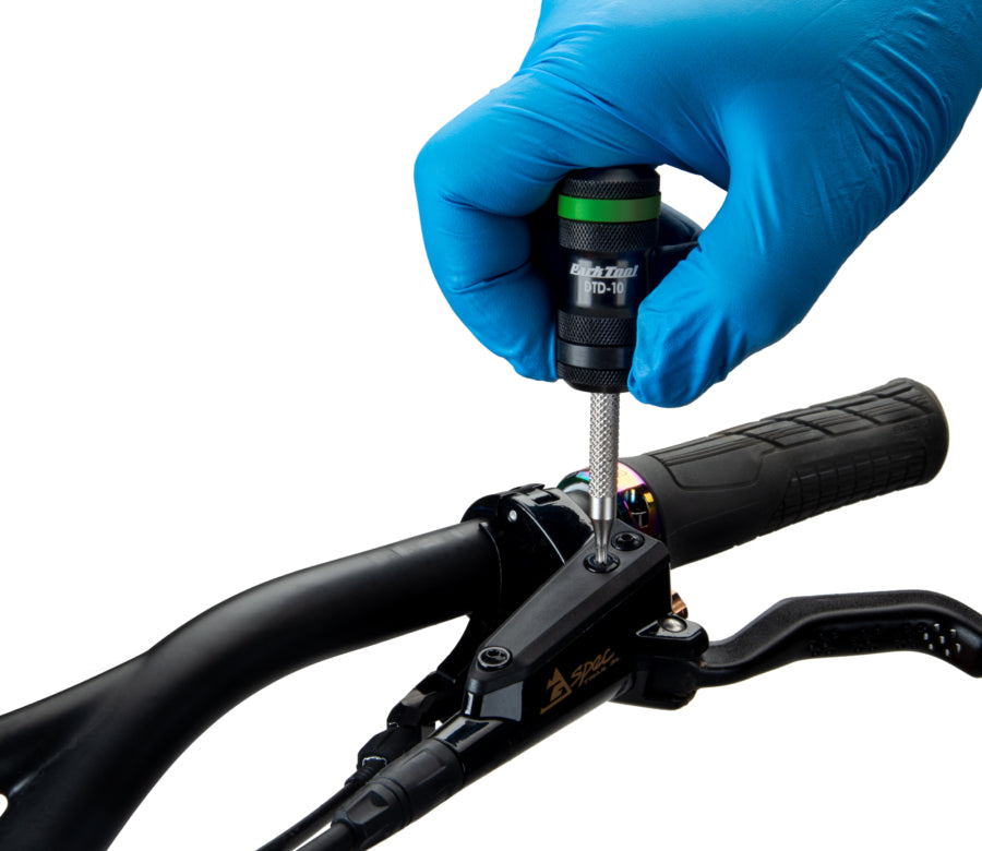 Park Tool DTD-10 bruges på et bremsegreb til fladt styr