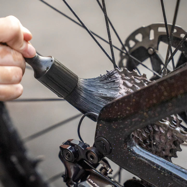 DYNAMIC SOFT DETAILING BRUSH Special Drivetrain Brush
