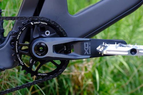Oválný mono převodník WOLF TOOTH 12V SRAM Direct Mount 8 šroubů Offset 3mm