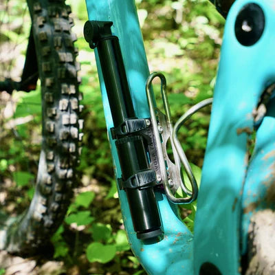 Pompe à Main WOLF TOOTH ENCASE CLIK VALVE 85CC