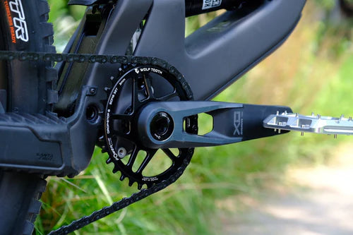 Oválný mono převodník WOLF TOOTH 12V SRAM Direct Mount 8 šroubů Offset 3mm