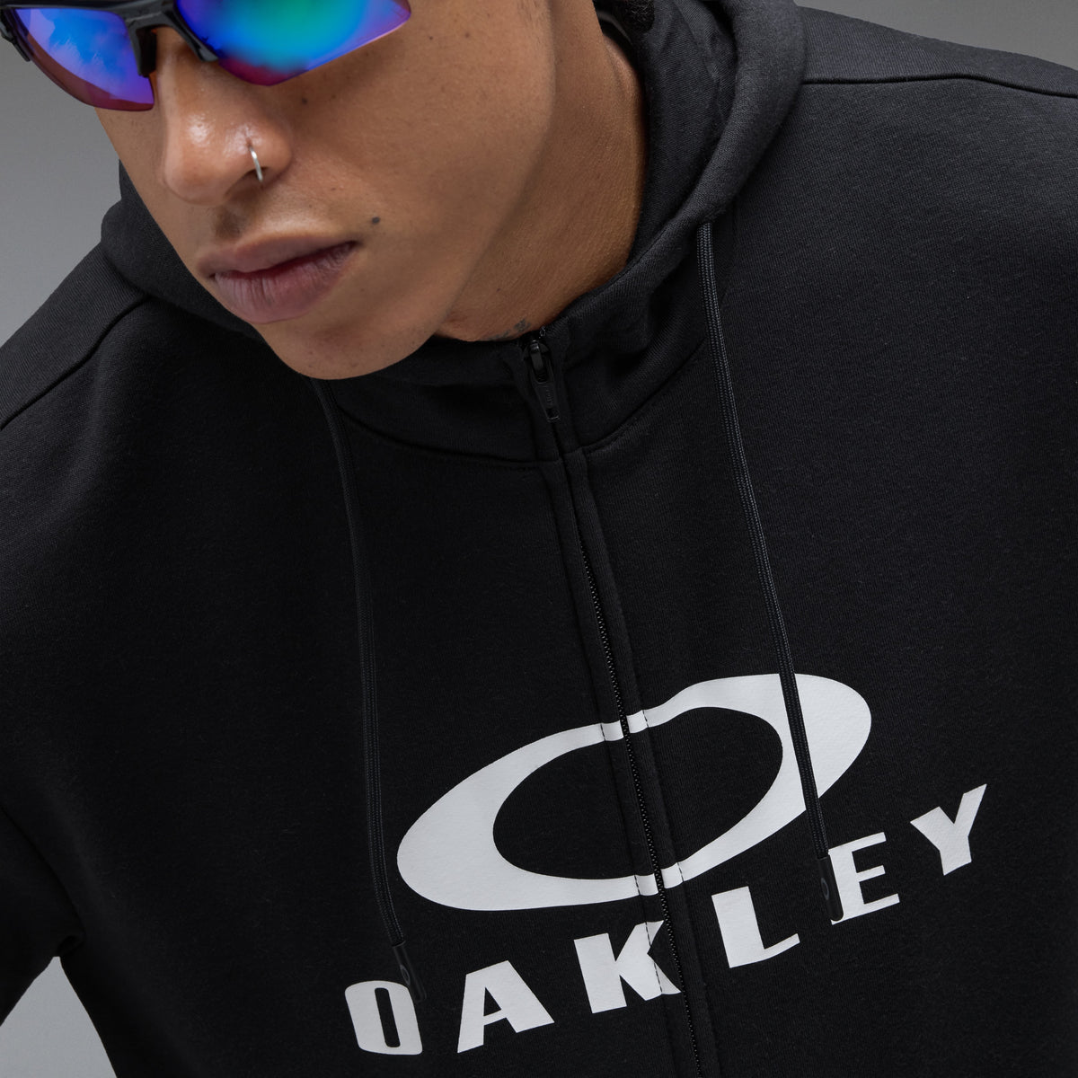OAKLEY BARK FZ 2.0 -huppari, musta/valkoinen