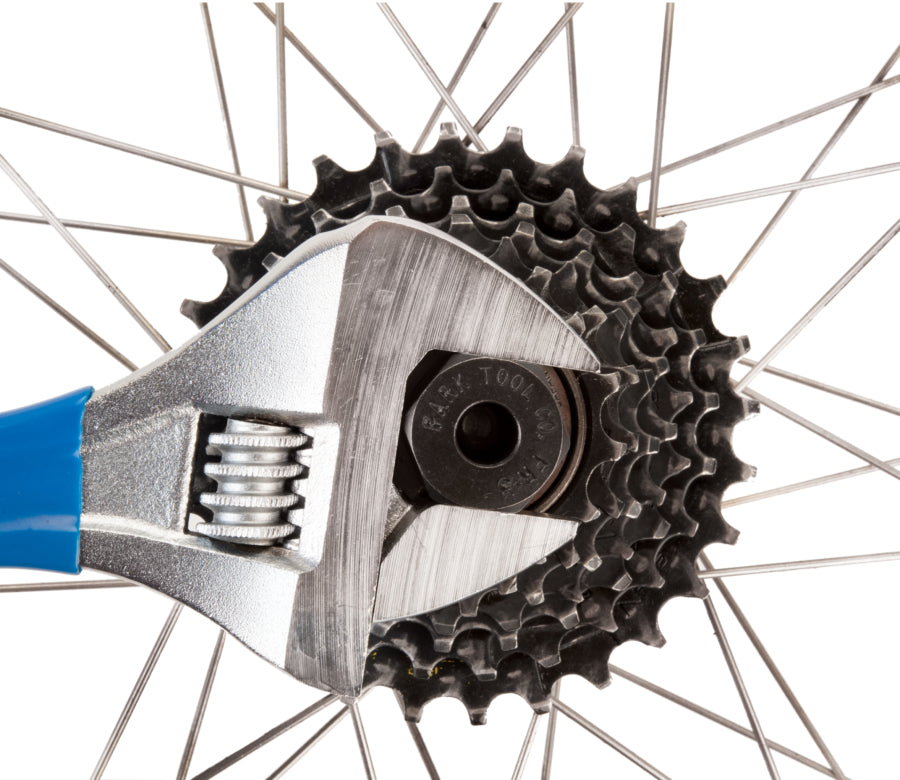 Park Tool FR-3 drejes med en skiftenøgle