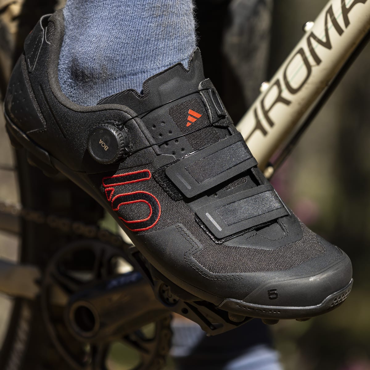 Maastopyöräkengät ADIDAS FIVE TEN KESTREL BOA Musta/Punainen