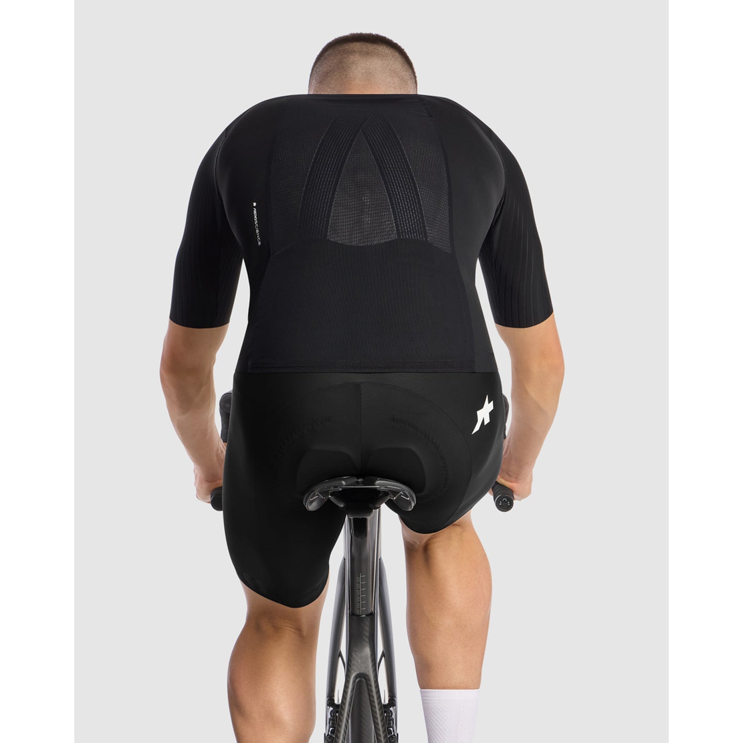 ASSOS EQUIPE RS SHELL S11 Sleeveless Jacket Black