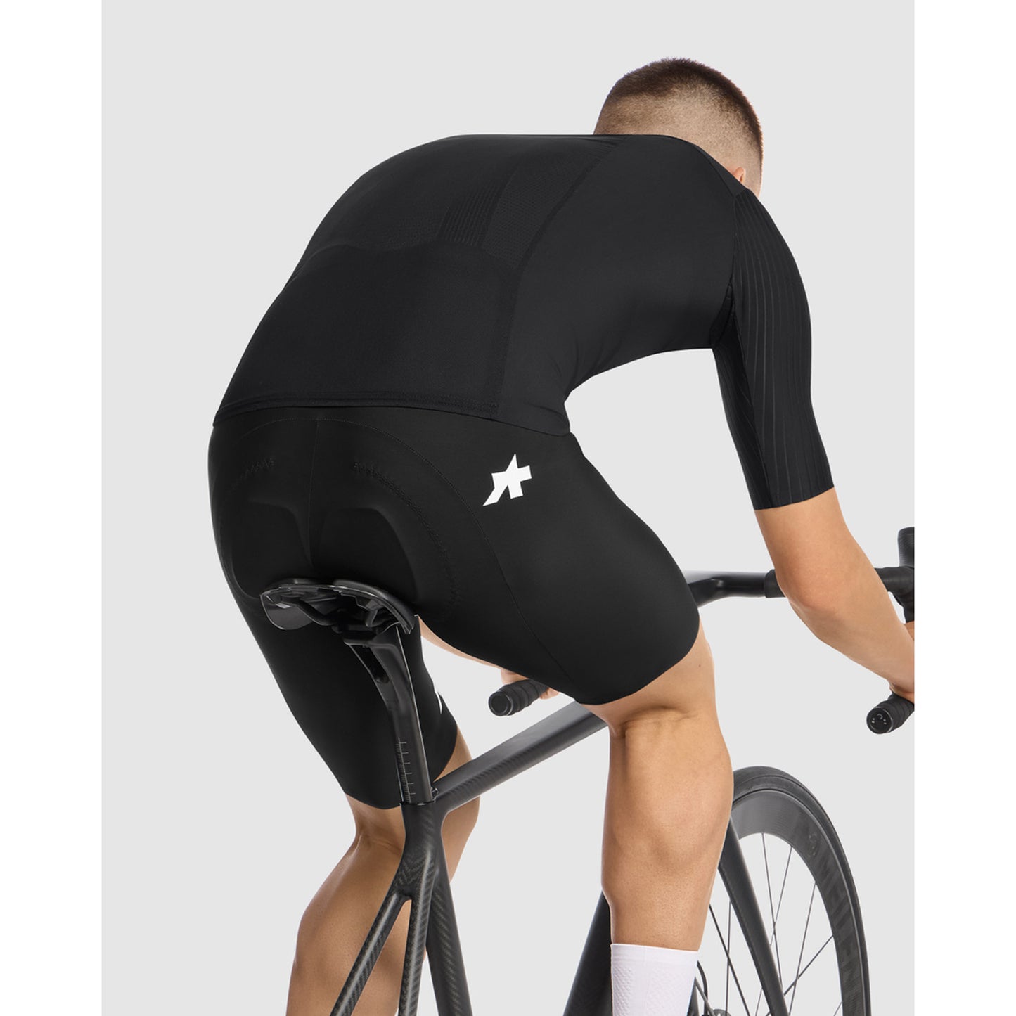 ASSOS EQUIPE RS SHELL S11 Sleeveless Jacket Black