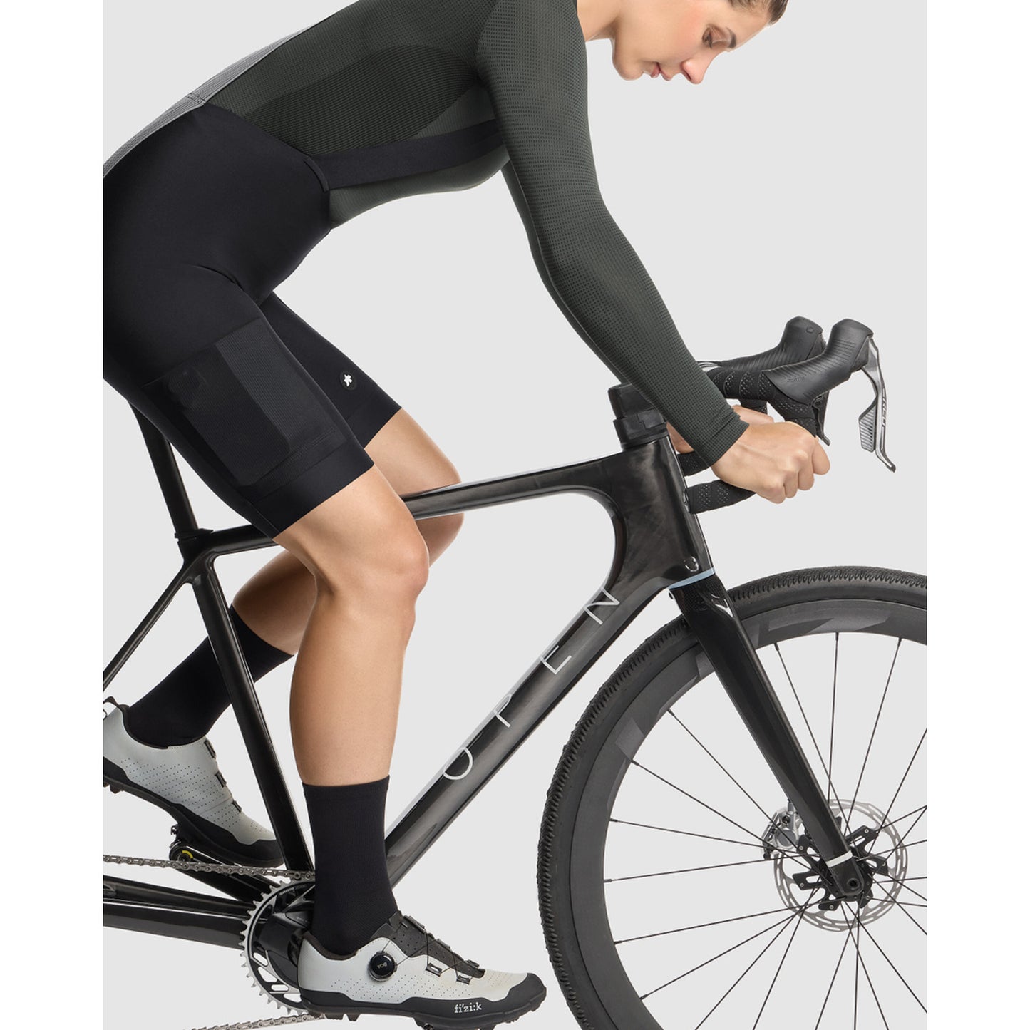 ASSOS TACTICA SPRING FALL T5 Kort Damebukse med Seler Sort