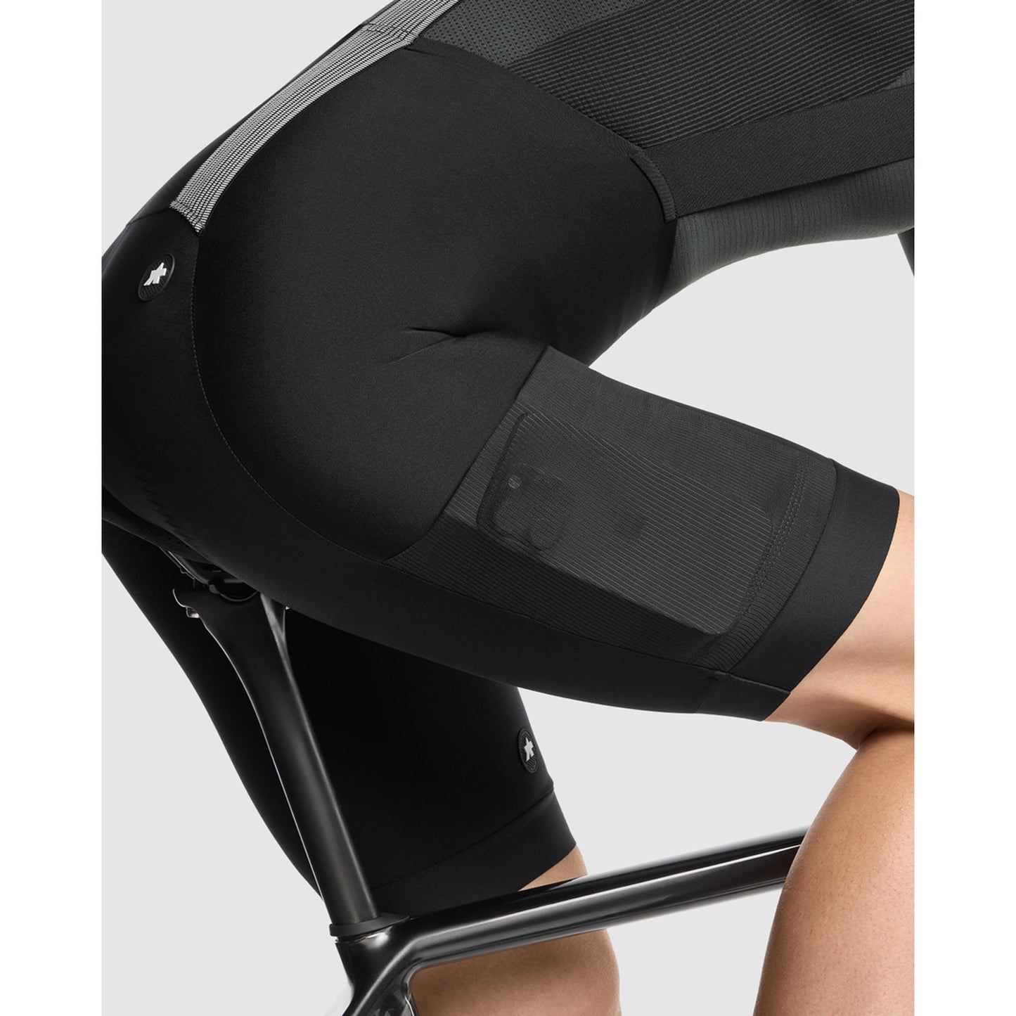 ASSOS TACTICA SPRING FALL T5 Kort Damebukse med Seler Sort