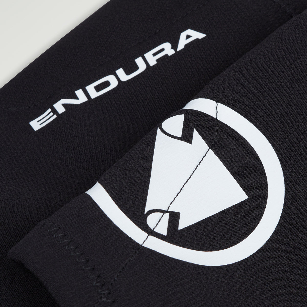 ENDURA SINGLETRACK LITE Knæbeskyttere Sort