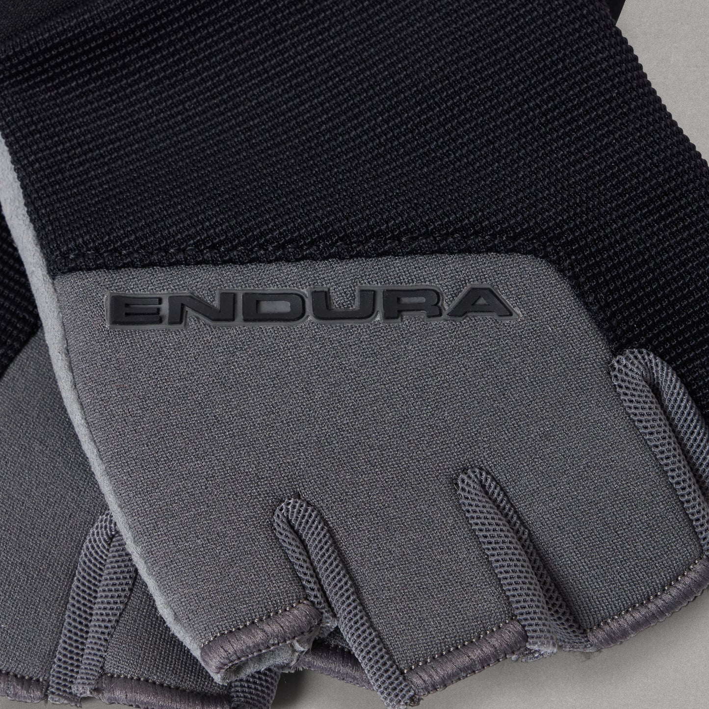 ENDURA HUMMVEE PLUS Junior Short Gloves Black Camo