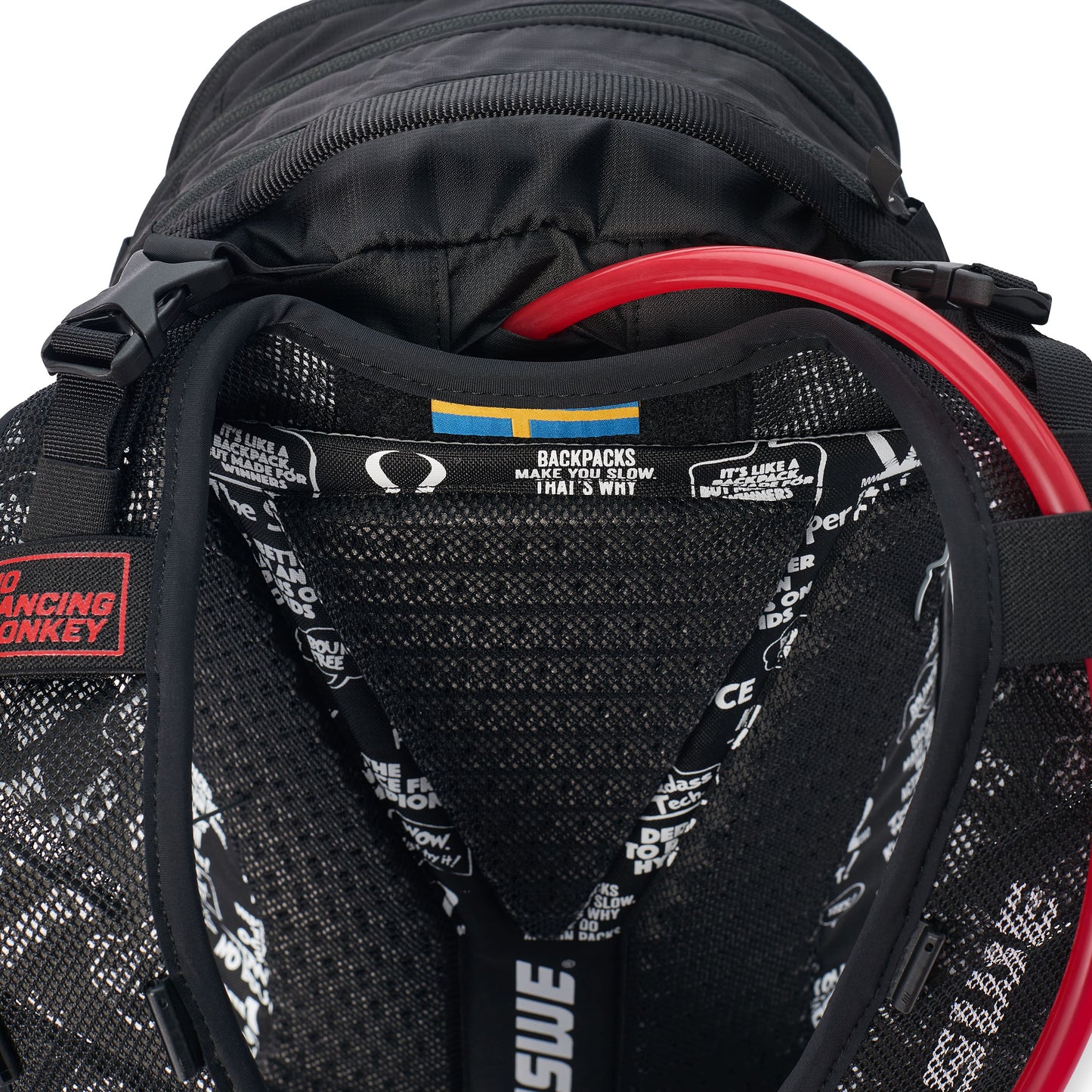 Reppu USWE SHRED 16 L Musta