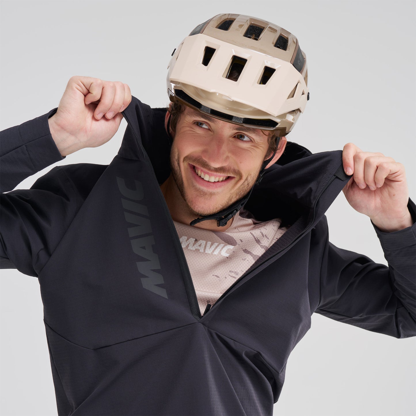 Jakke MAVIC DEEMAX THERMO WIND HOODIE Sort