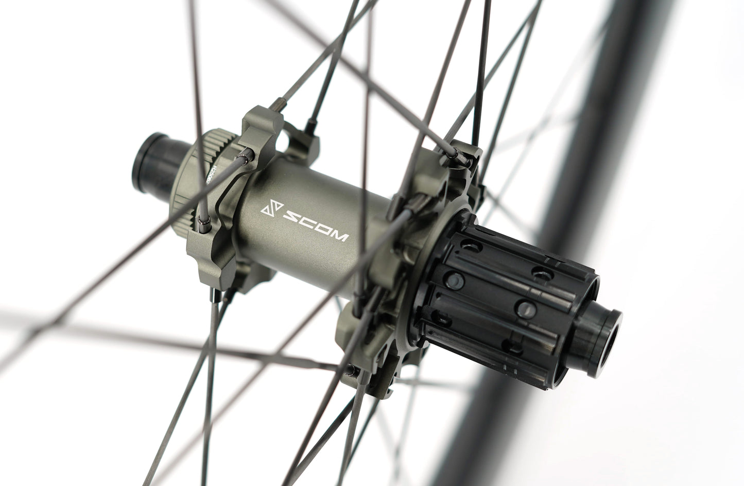 Paires de Roues SCOM ULTRA 62 Tubeless Ready (Center Lock)