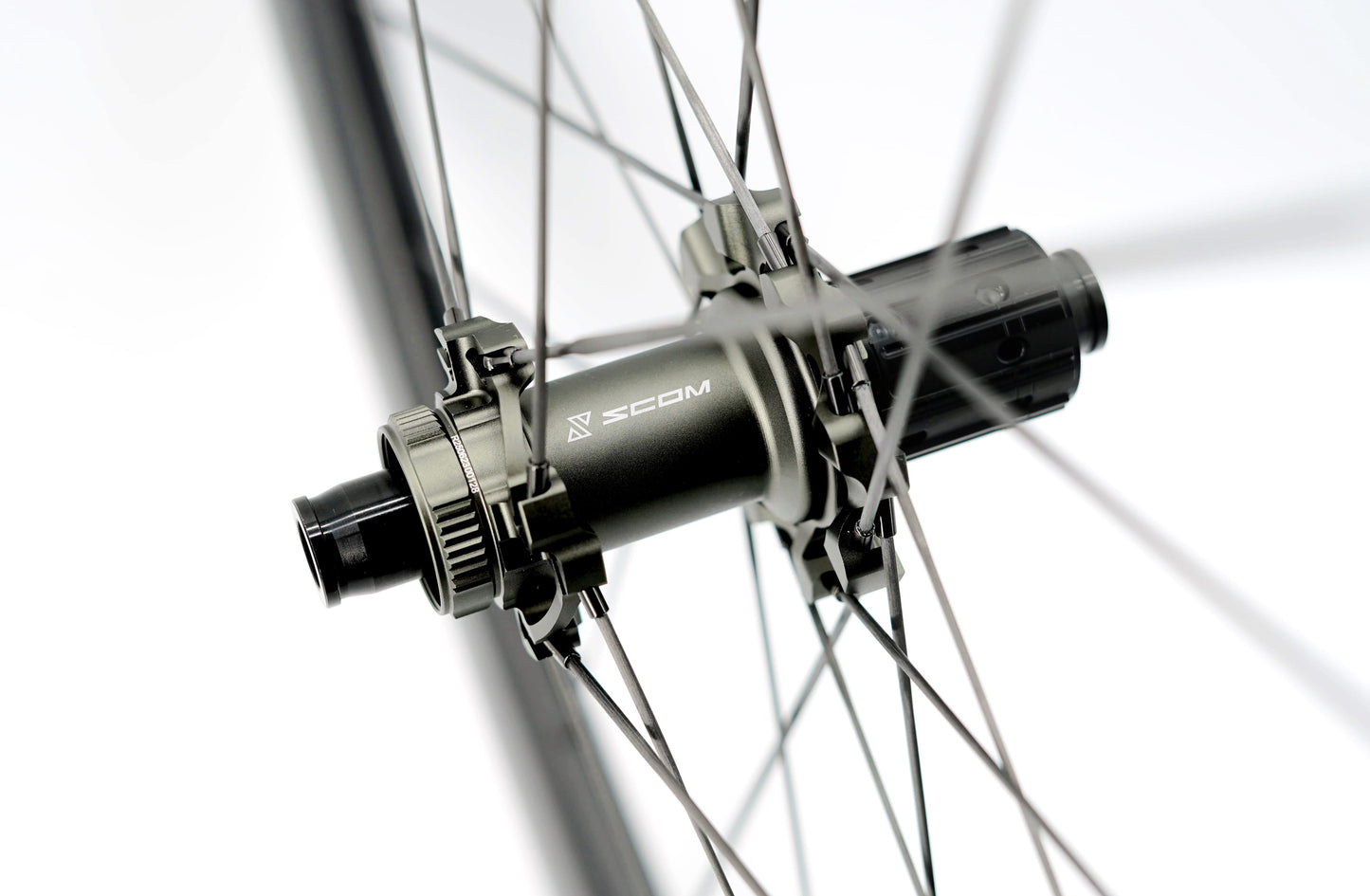 Paires de Roues SCOM ULTRA 62 Tubeless Ready (Center Lock)