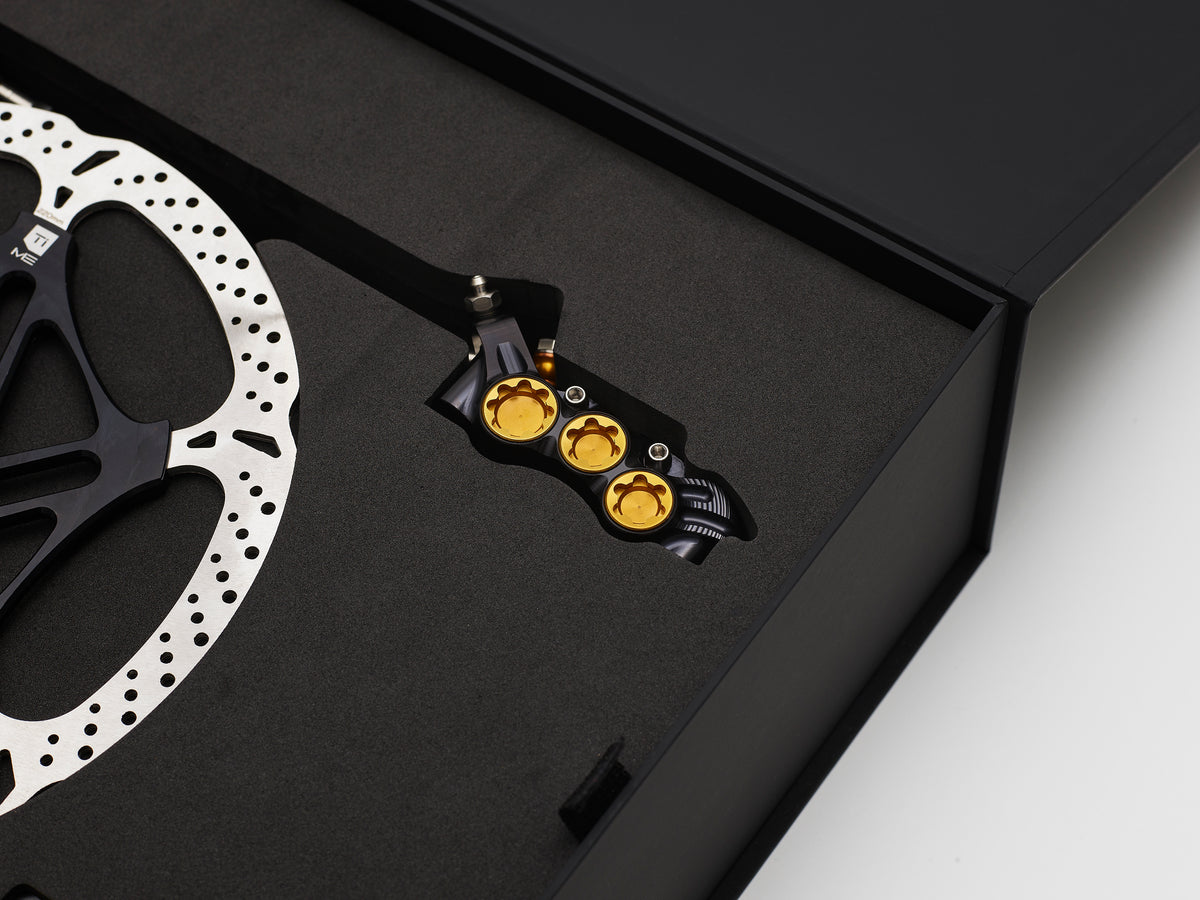 Pár brzd HOPE TECH 4 EVO V6Ti s pancéřovou hadicí – limitovaná edice, černá/zlatá
