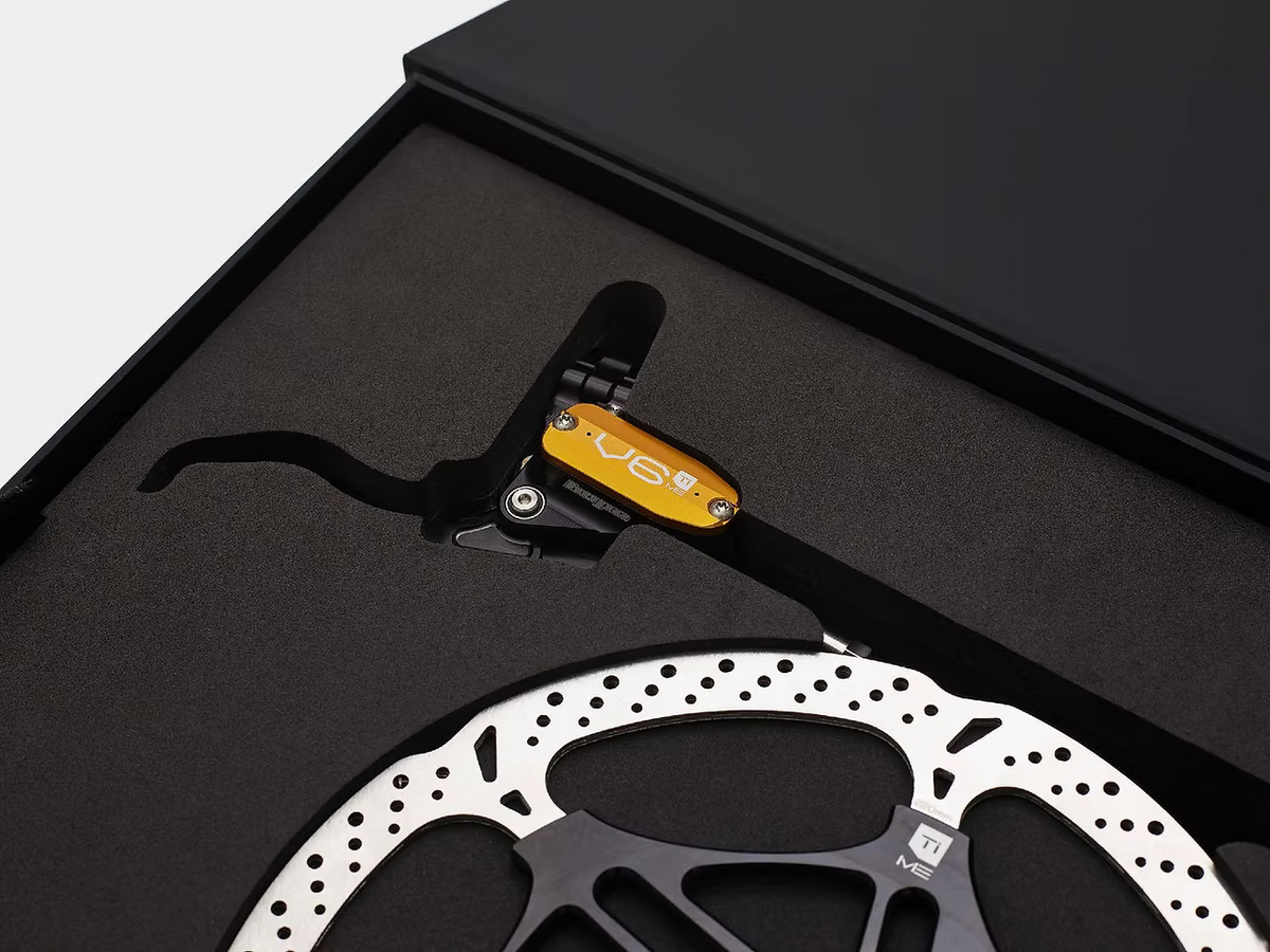 Pár brzd HOPE TECH 4 EVO V6Ti s pancéřovou hadicí – limitovaná edice, černá/zlatá