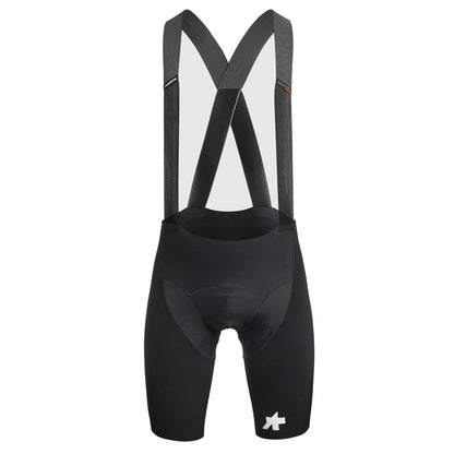 Mustad lühikesed traksidega rattapüksid ASSOS EQUIPE RSR BOLIDE S11 — valgel taustal, 2000 x 2000