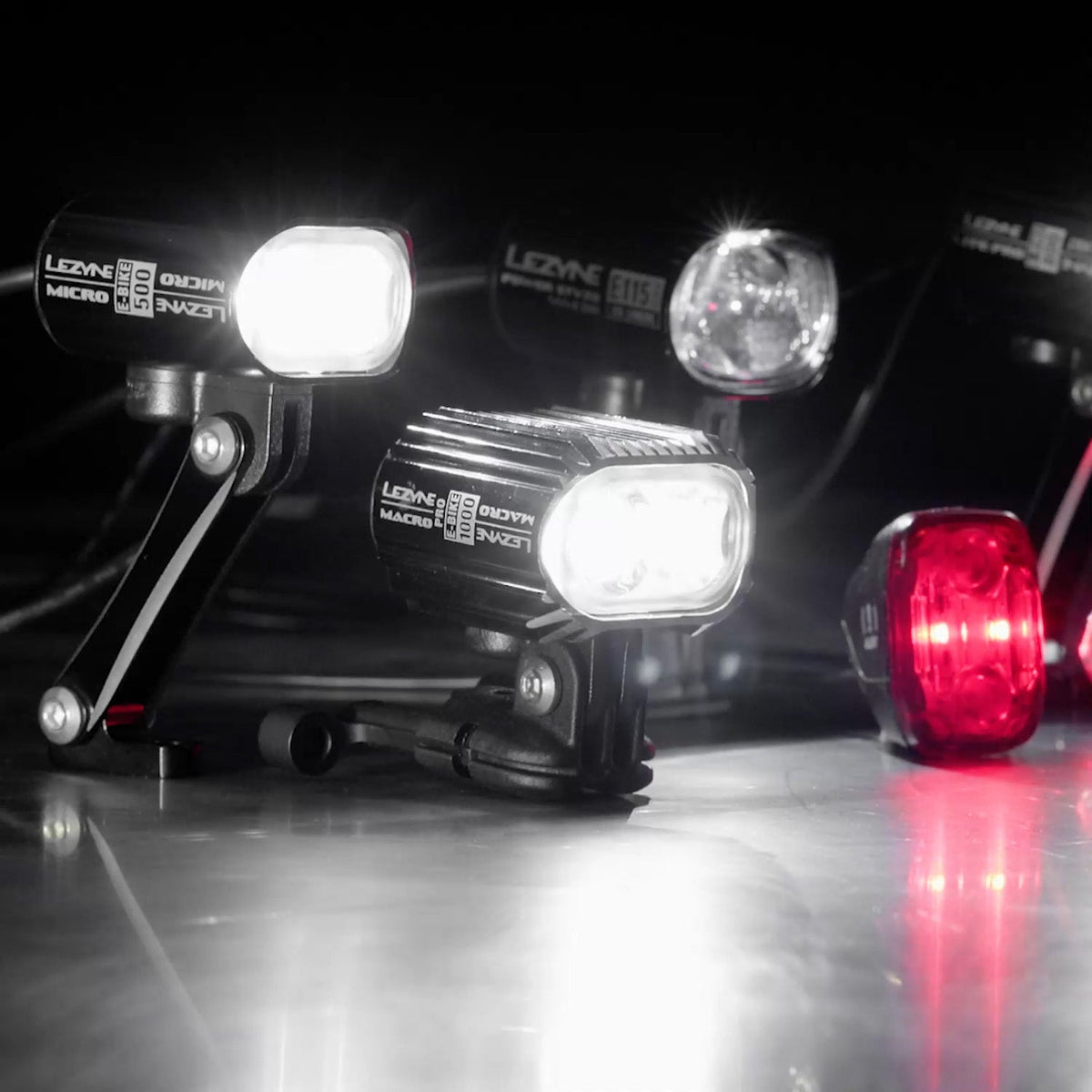 Įjungti LEZYNE E-Bike serijos žibintai