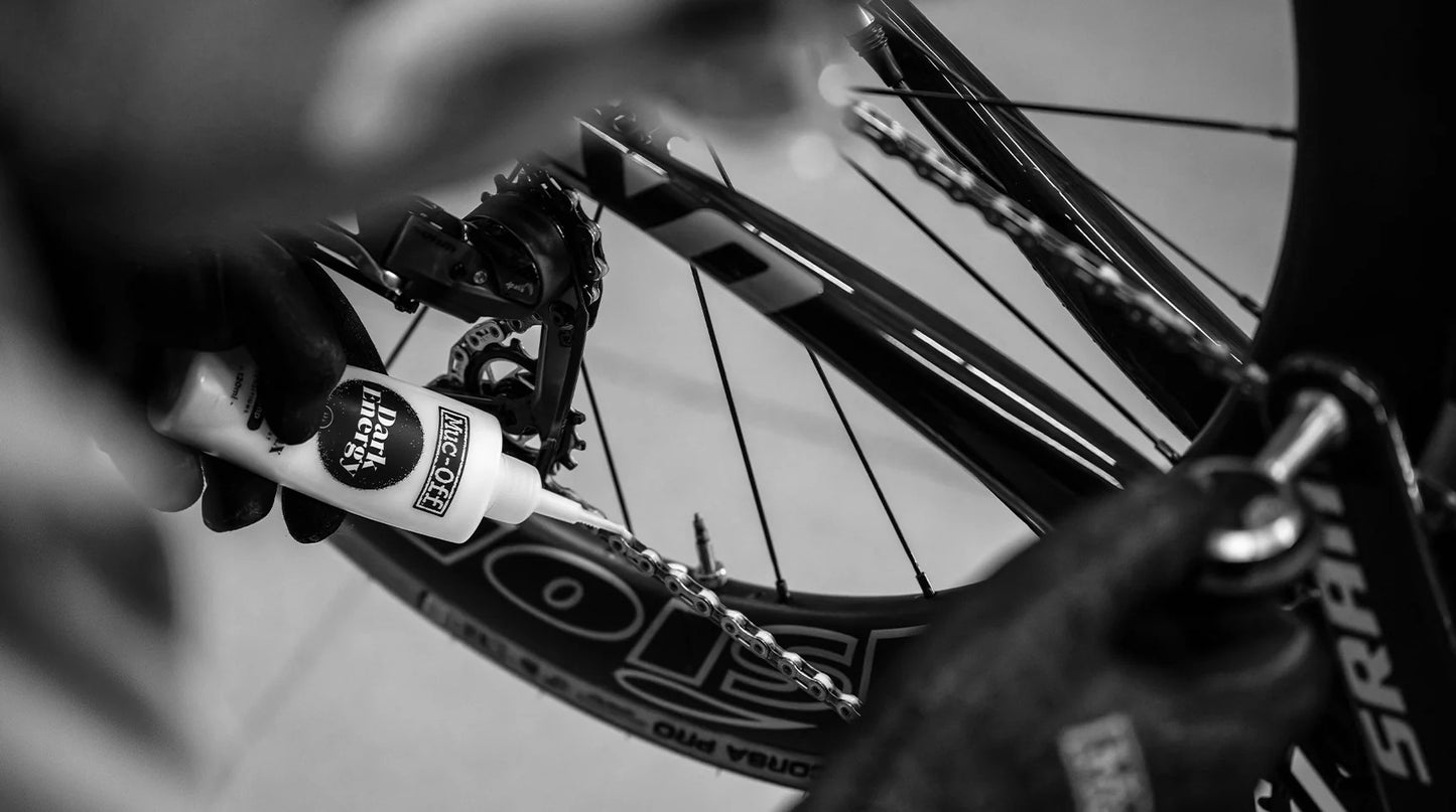 Kædesmøremiddel MUC-OFF DARK MATTER CHAIN WAX (50 ml)