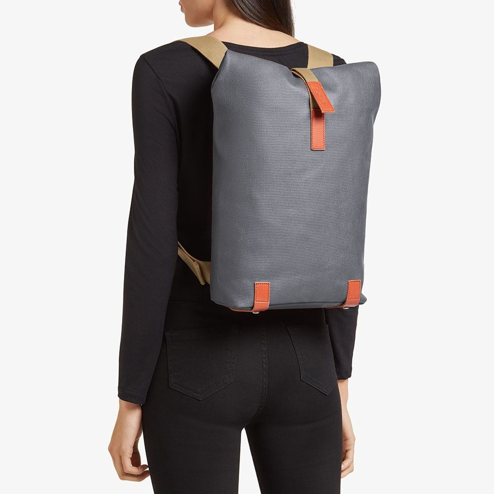 Batoh BROOKS PICKWICK COTTON CANVAS 12L Šedá