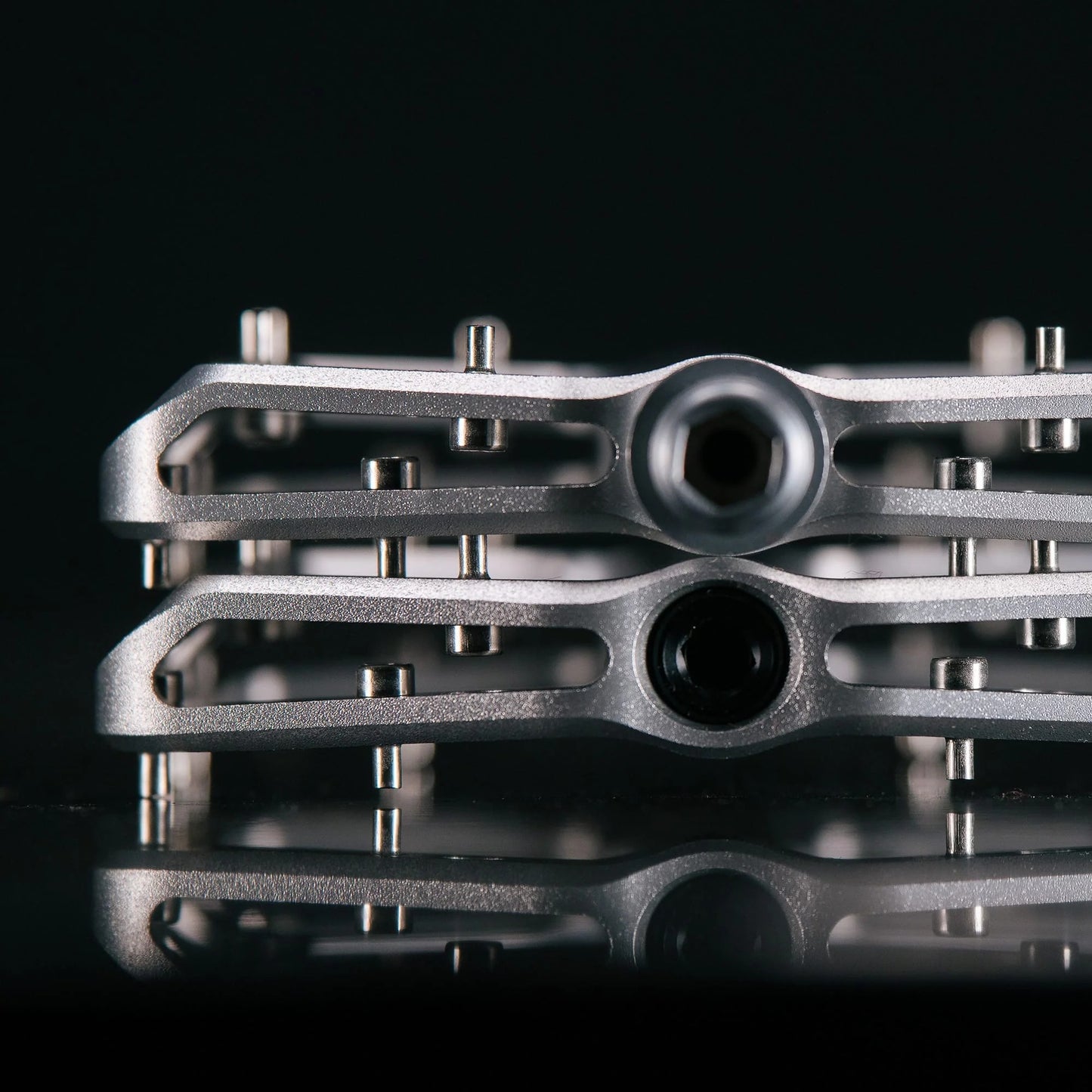 Pédales Plates WOLF TOOTH WAVEFORM PERFORMANCE Argent