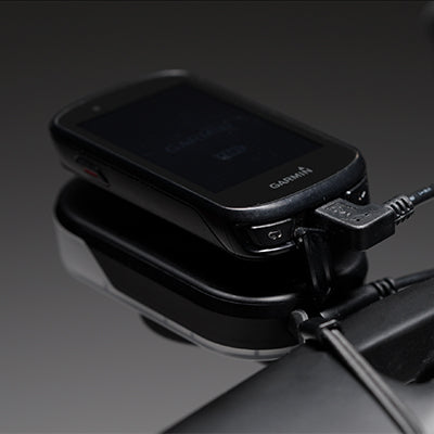 BBB SLICE 600 Koplamp met Garmin en Wahoo GPS-inzetstuk