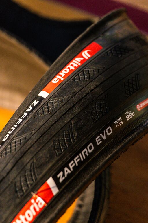 Pneu VITTORIA ZAFFIRO EVO V Graphene G2.0 700c TubeType Noir