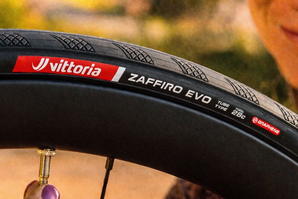 Pneu VITTORIA ZAFFIRO EVO V Graphene G2.0 700c TubeType Noir