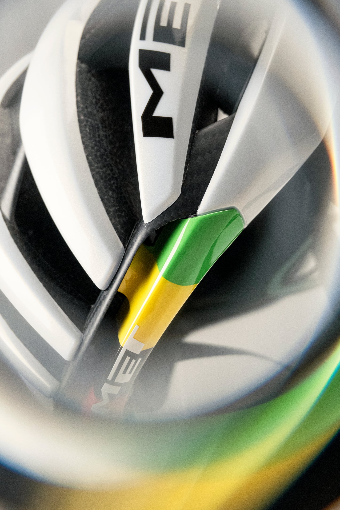 Casque Route MET TRENTA 3K CARBON - Edition Limitée Tadej Pogacar World Champion Rainbow
