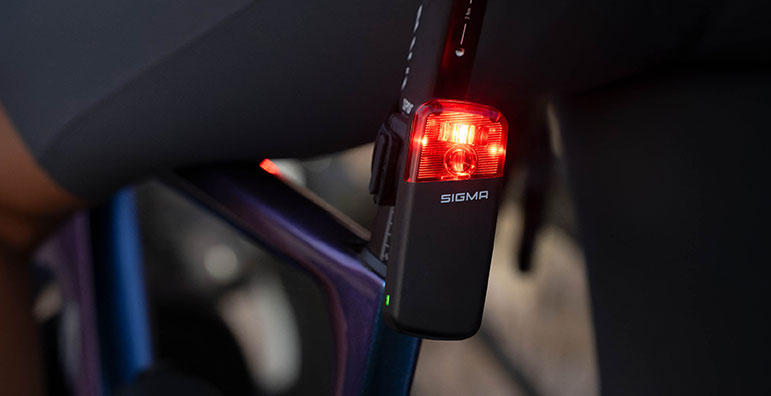 SIGMA RECO 80 LINK mounted on a road bike