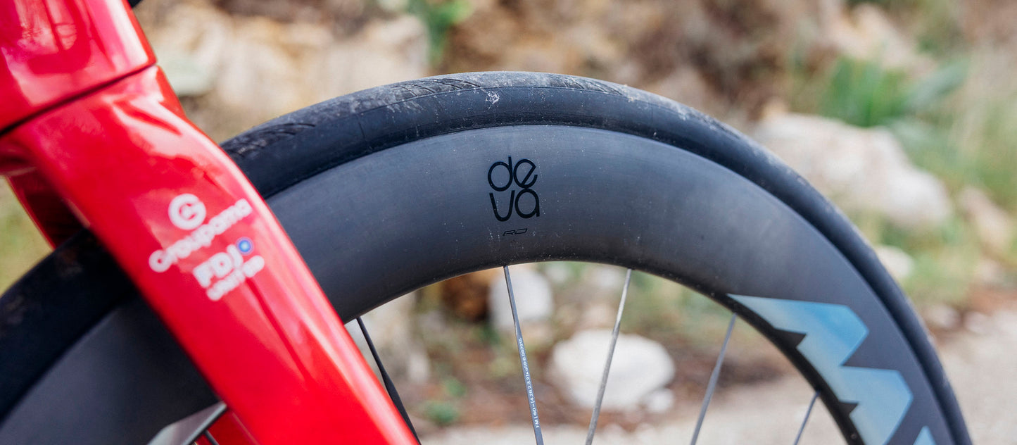 Paire de Roues MICHE DEVA RD 52 Tubeless Ready (Center Lock) Noir/Argent